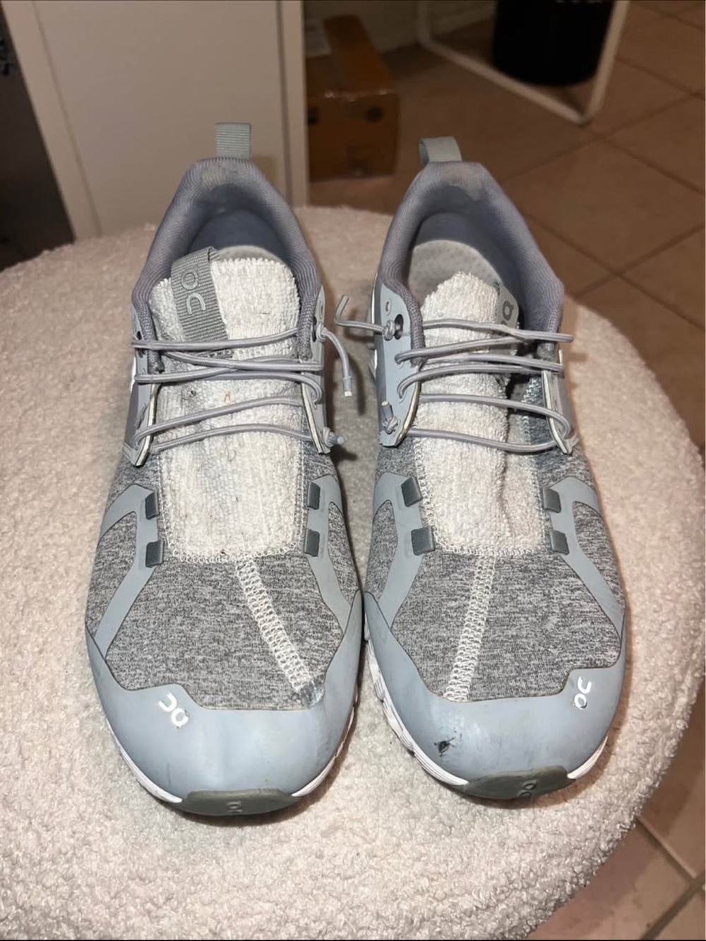Gray women’s on cloud shoes